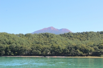 田沢湖と秋田駒ヶ岳